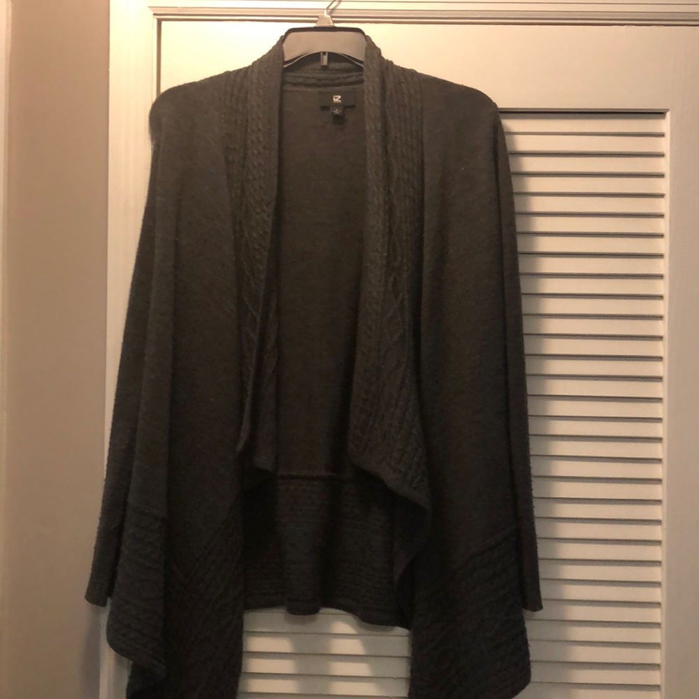 iZ byer sweater